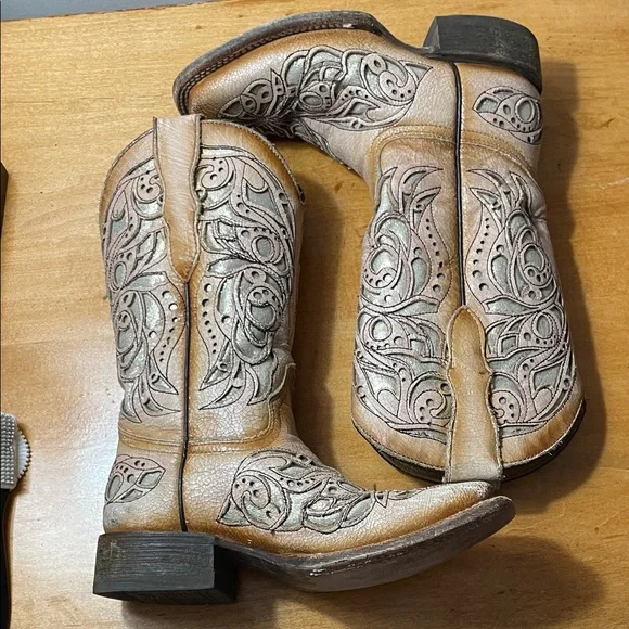 Kids Corral Shiny Inlay square toe Brown Western Boots. Size 1.5
